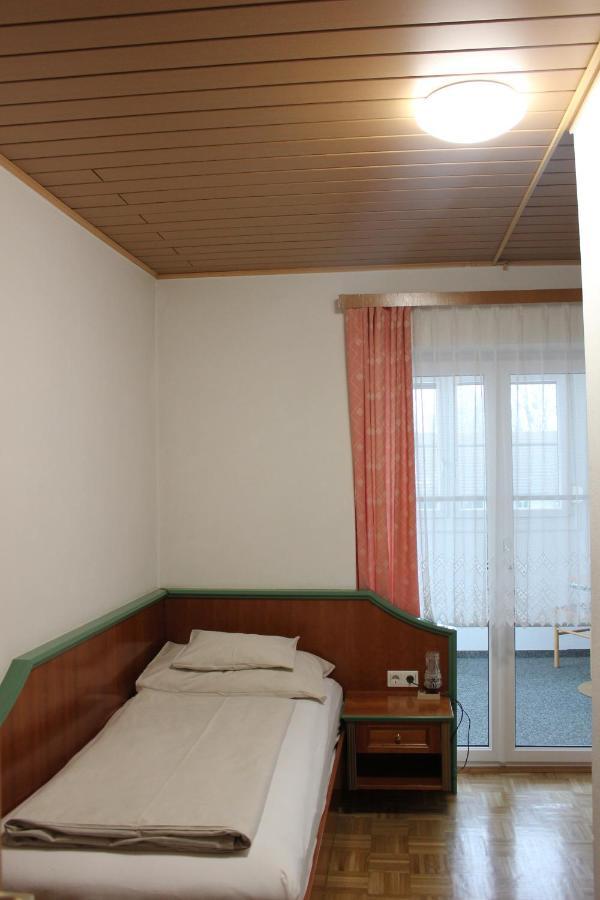 Hotel Altneudoerflerhof Bad Radkersburg Room photo